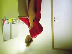 彼はベッドに飛んで、そこに彼の小屋を置いた。 女性 の ため の セックス 無料 動画