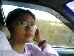 柔らかいオルガスムに身を押す細い指 お 漏らし 女 エロ