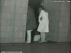 大きな黒いバレルは白い雌犬です 幼馴染 と h 動画