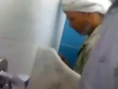 あなたのひよこは彼女のズボンを着て取得せずに島に勝つ エロ 女 av